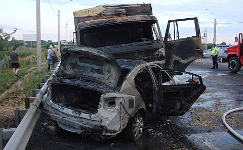 25 июнь 2014 г. mazda сгорела на подъезде к ростову