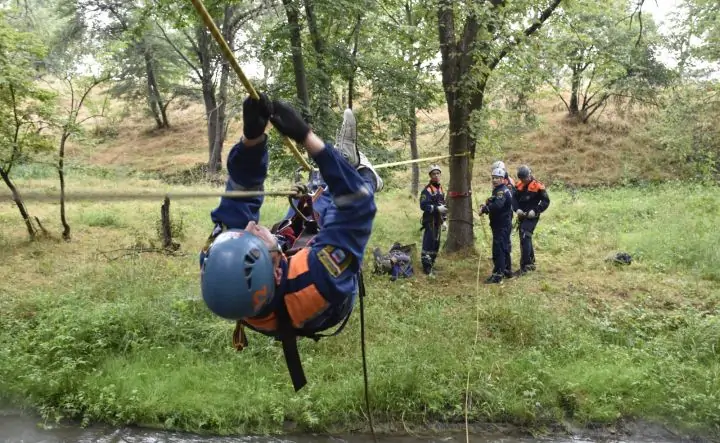 Тренировка спасателей. Фото donnews.ru