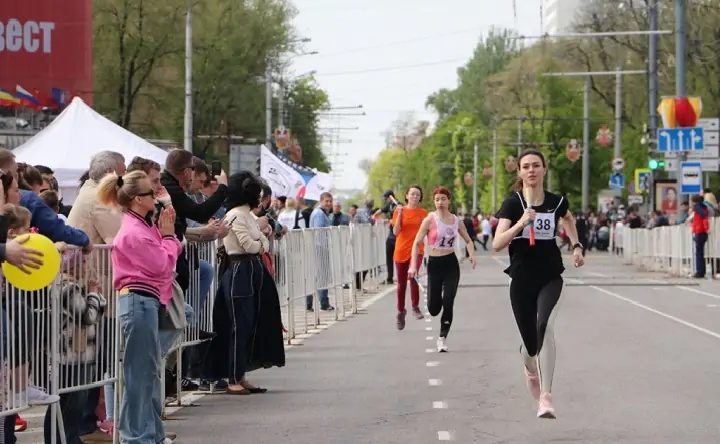 Участники эстафеты. Фото rostov-gorod.ru