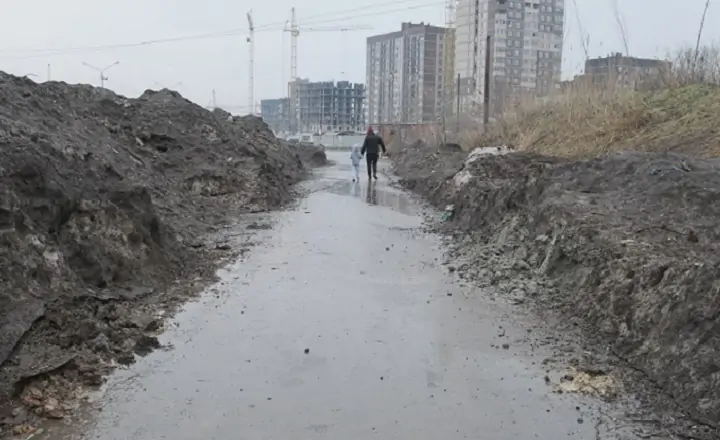 Очищенная дорожка. Фото donnews.ru