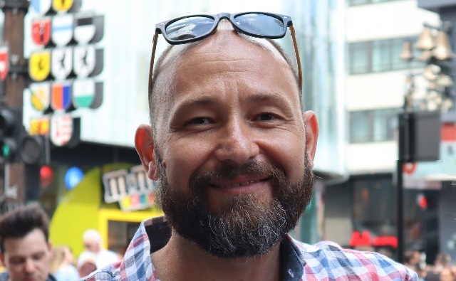 директор языкового центра Easy English Олег Подсевальников