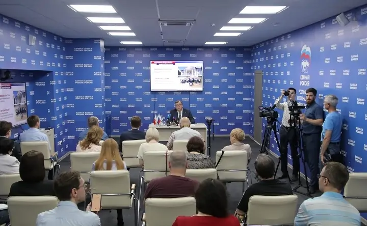 Брифинг Александра Ищенко. Фото пресс-службы 
