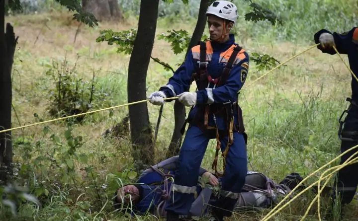 Тренировка спасателей. Фото donnews.ru