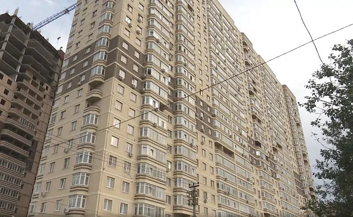 Дом, в котором купил квартиру Анатолий Муравьёв. Фото администрации Ростова