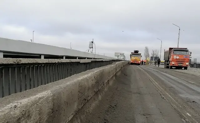 Мост на Малиновского в Ростове перекрыли для движения транспорта. Фото donnews.ru
