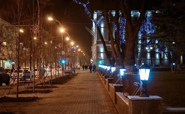 Уличное освещение в центре Ростова. Фото rostov-gorod.ru