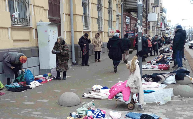 Барахолка воле Центрального рынка. Фото rostov.dixinews.ru