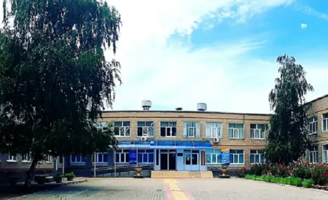 Школа, где произошёл инцидент. Фото scholl-4-moroz.ucoz.net