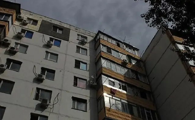 Мальчик выпал с 13-го этажа. Фото yandex.ru