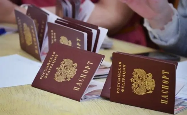 В России отменили штампы в паспорте о браке и наличии детей. Фото ttelegraf.ru