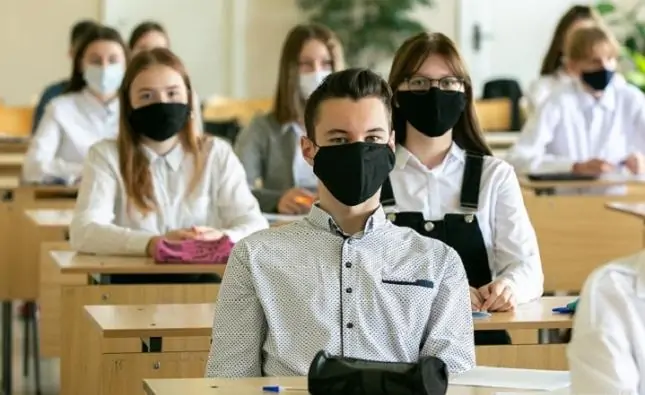 Урок в школе. Фото nashpoz.ru