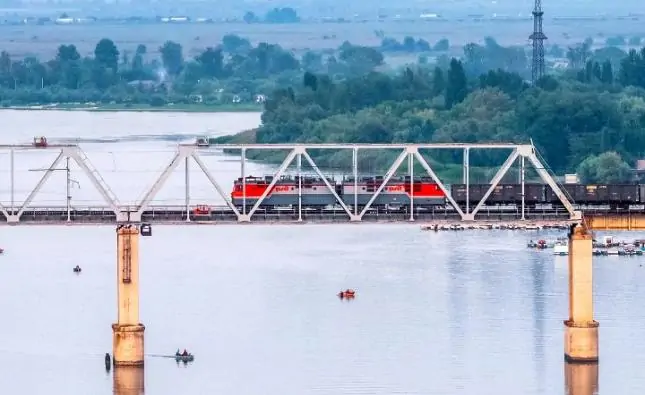 Мост в Ростове. Фото Дениса Демкова