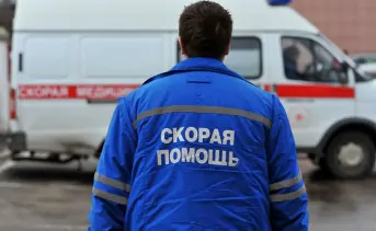 Работник скорой помощи. Фото ria.ru.