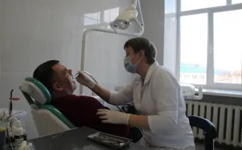 У зубного врача. Фото ural-meridian.ru