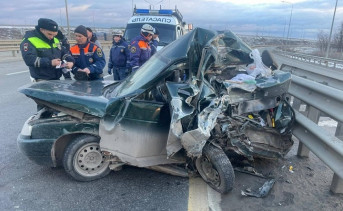 В Ростовской области 61-летний водитель легковушки погиб в ДТП с «Камазом»