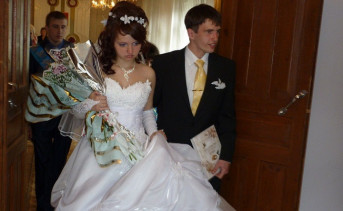 В ЗАГСах Ростовской области пояснили, почему в торжественных церемониях бракосочетания нет ничего смешного