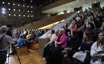 Зрители первого концерта. Фото dspl.ru