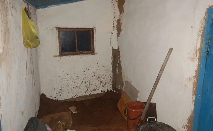Комната, в которой нашли тело женщины. Фото с места преступления регионального Следкома