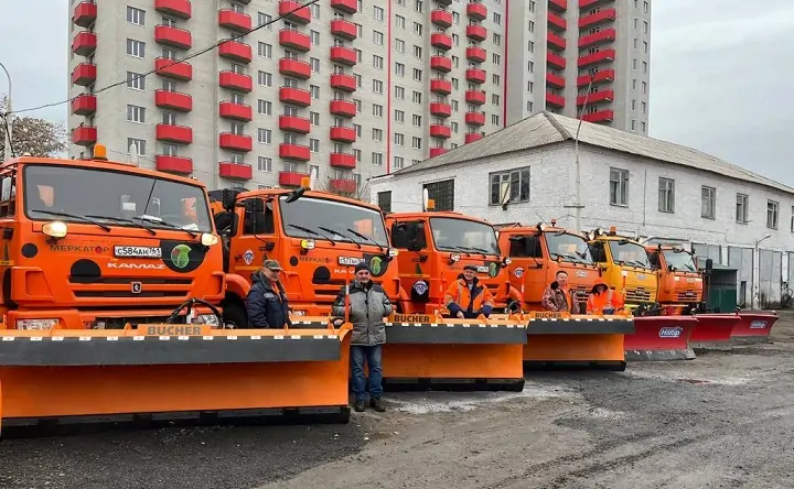 Техника, которая будет убирать Ростов зимой. Фото пресс-службы администрации города.