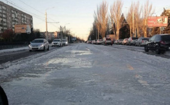В ГИБДД призвали жителей Ростовской области воздержаться от дальних поездок из-за гололёда