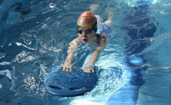 В Ростове могут запустить пилотный проект по адаптивному плаванию для детей-инвалидов