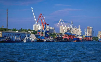 Портовики пожаловались на то, что судовладельцы теперь неохотно заходят в Ростов