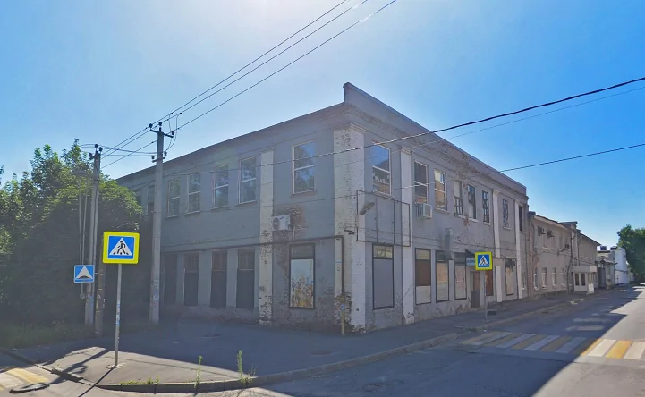 Новый ЖК вырастет на месте этого здания. Фото с Яндекс.Карты.