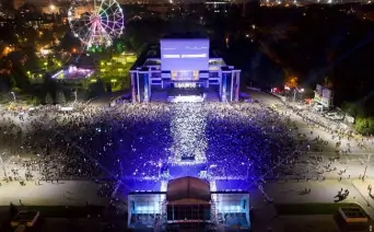 Концерт на Театральной площади в Ростове в 2018 году. Фото Дениса Демкова