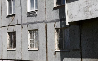Ростову перестали продавать квартиры для расселения людей из аварийных домов