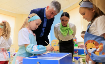 Алексей Логвиненко посетил новый детсад в Советском районе Ростова