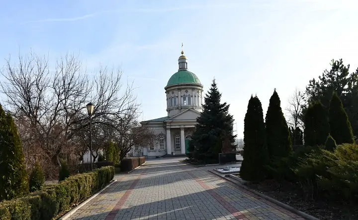 Церковь Сурб-Хач. Фото donland.ru.