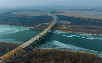 Строительство моста и дороги в Аксайском районе Ростовской области .Фото компании Росавтодор