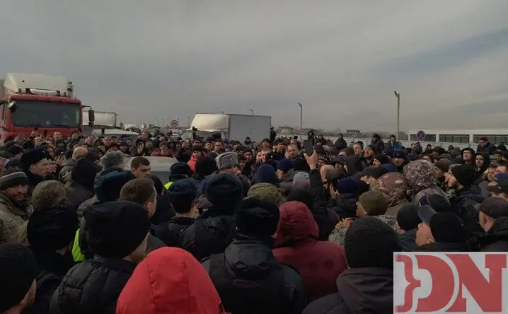 Забастовка на оптовом рынке "Агромолл". Фото donnews.ru