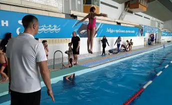 Открытая тренировка в бассейне «Волна». Фото donnews.ru