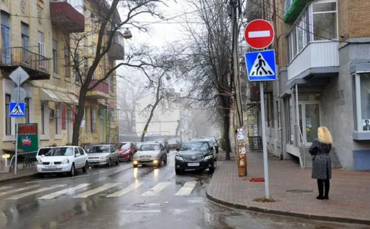 Улица Суворова. Фото rslovar.com