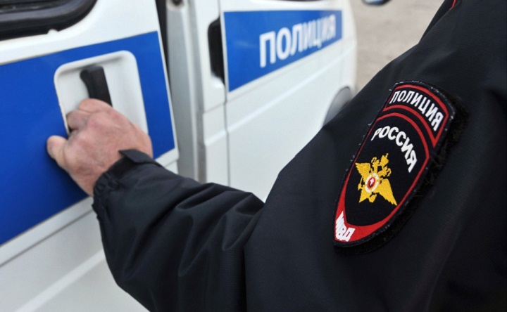 Baza: в Ростовской области разыскивают машину, в которой могут находиться вооружённые люди