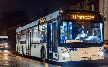 Ростовский автобус на Центральном рынке. Фото «Ростовский городской транспорт»