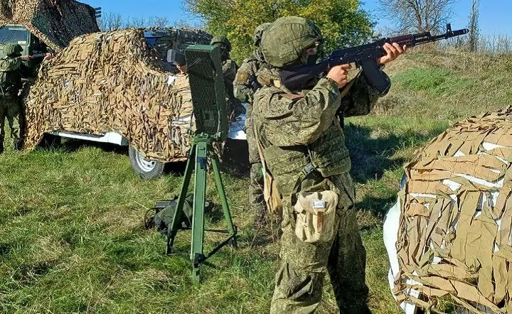 Военнослужащие. Фото donland.ru