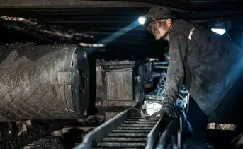 Шахтёр в шахте. Фото © Радченко Андрей/Сделано у нас.