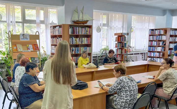 Люди на обучающем семинаре. Фото «ТНС Энерго Ростов-на-Дону»