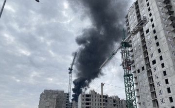 В Ростове пожар вспыхнул в строящейся многоэтажке в Левенцовке