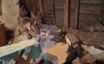 Обрушившаяся стена дома. Фото из Telegram-канала «Батайск город»
