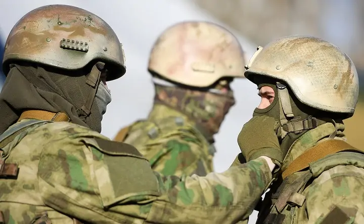 Военнослужащие. Фото Максима Богодвида, РИА Новости