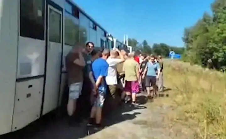 Освобождённые военные. Фото «КВУ»