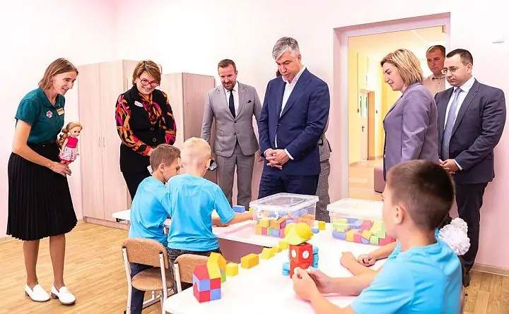 Алексей Логвиненко в детском саду. Фото пресс-службы администрации города
