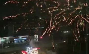 Неизвестные запускали фейерверк на Сельмаше в Ростове. Фото donews.ru