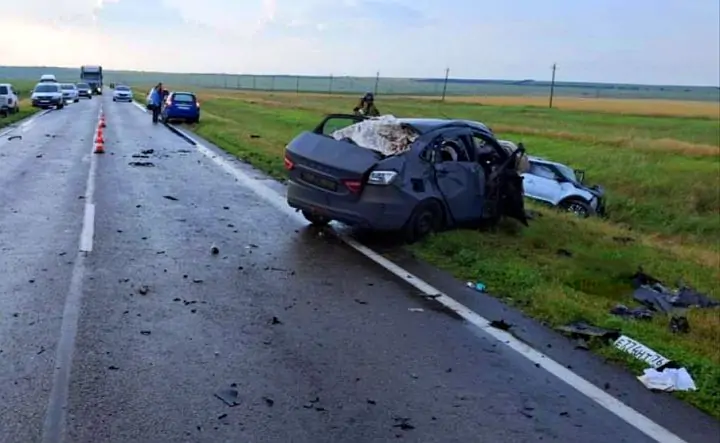 Фото с места ДТП отдела пропаганды УГИБДД по Ростовской области