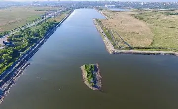 Гребной канал «Дон». Справа будет идти новая дорога. Фото donnews.ru.