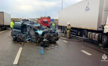 Фото с места ДТП пресс-службы ГУ МЧС по Ростовской области