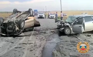 Фото с места ДТП отдела пропаганды УГИБДД по Ростовской области